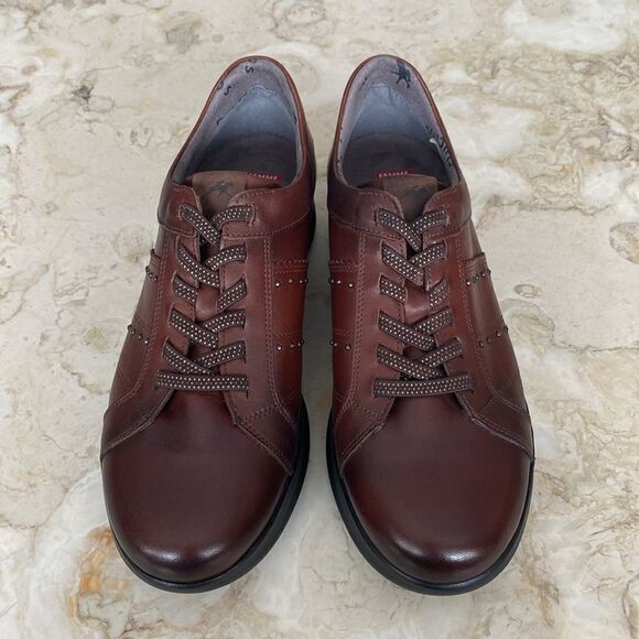 Fluchos Leather Ultra Lightweight Walking Shoes - Picture 3 of 16